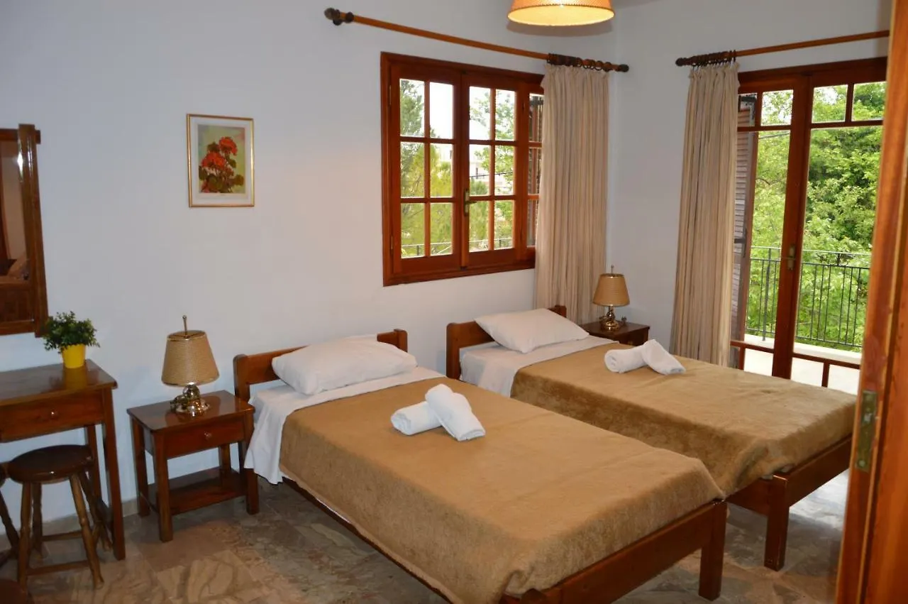 Maria Parameriti Apartments Poros  Grecia