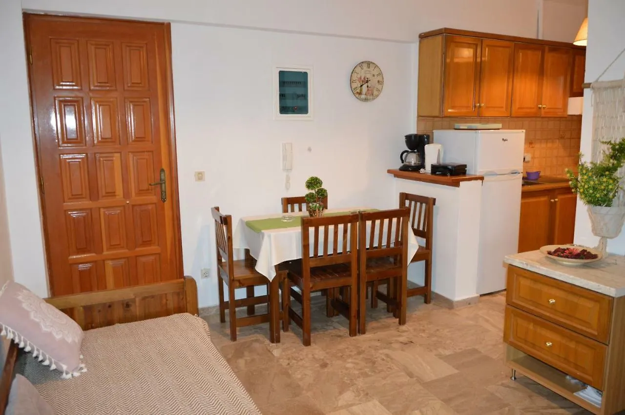 Maria Parameriti Apartments Poros  Poros (Kefalonia)