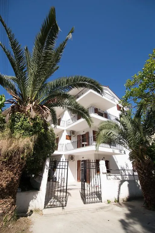 Maria Parameriti Apartments Poros   Poros (Kefalonia)